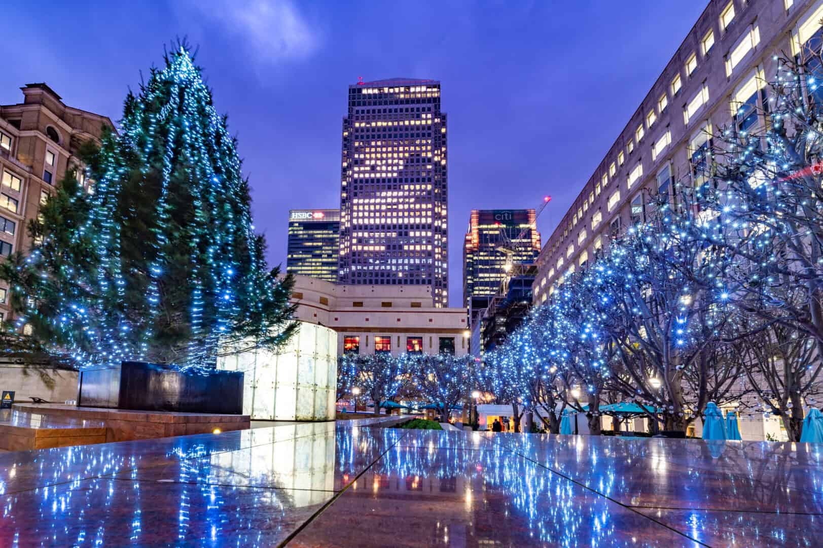 Turismo a Londra. Le magie natalizie del Winter Garden a Canary Wharf. Clima