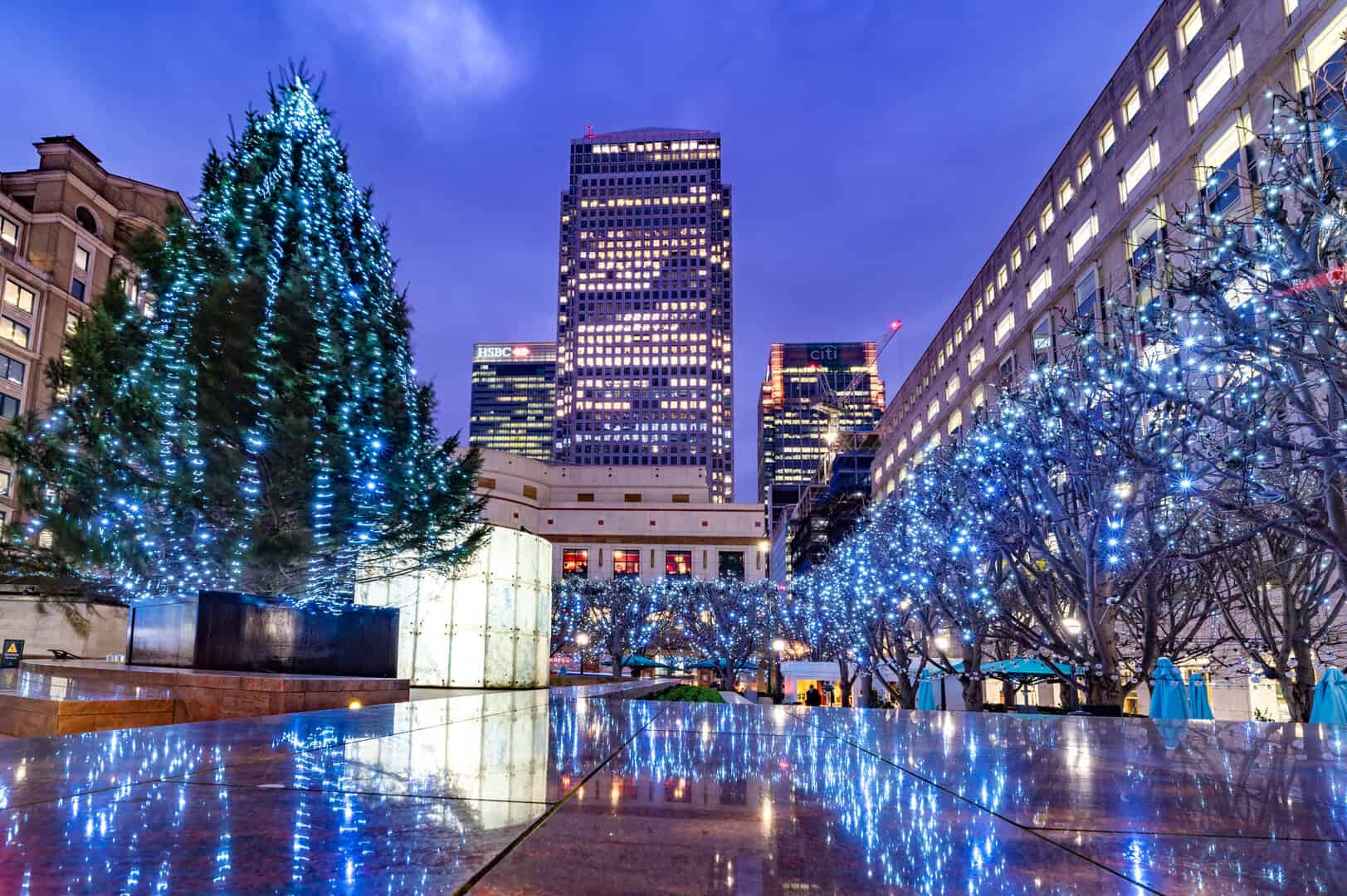 Turismo a Londra. Le magie natalizie del Winter Garden a Canary Wharf. Clima