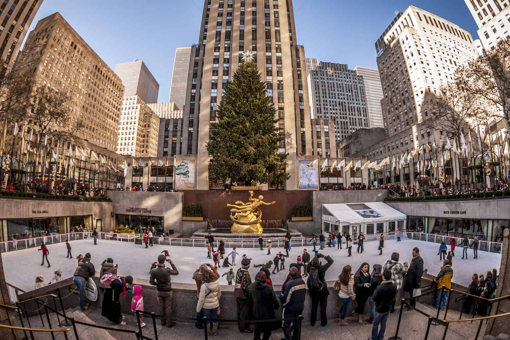 Turismo a New York: Pattinaggio e clima invernale al Rockefeller Center