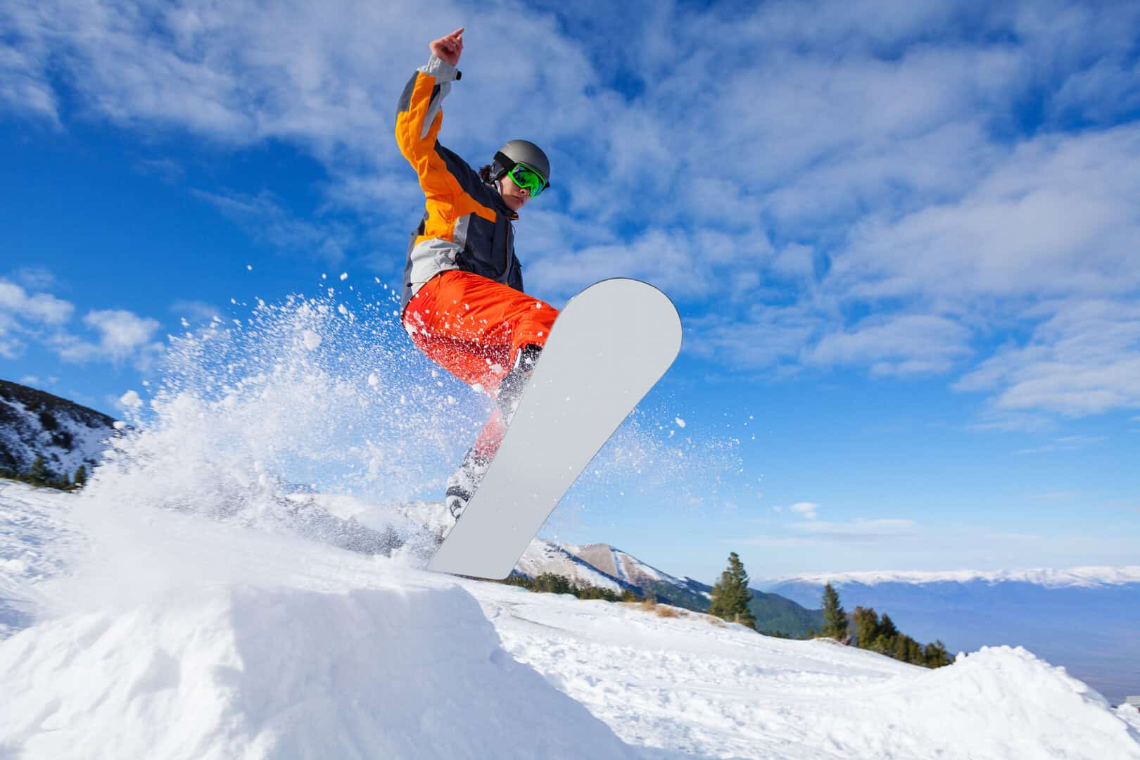 Turismo a Monte Cimone: tra sci, snowboard e ciaspolate in Emilia-Romagna
