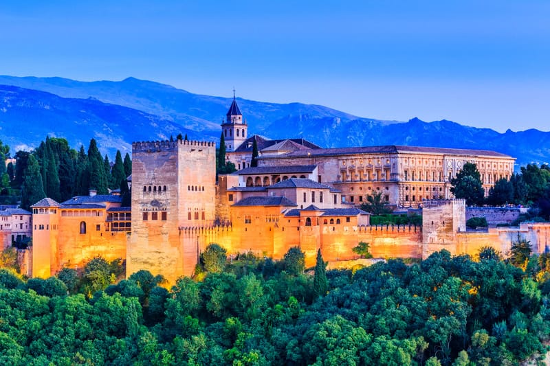 Turismo a Granada: cultura moresca e tradizione andalusa nell’inverno Mite