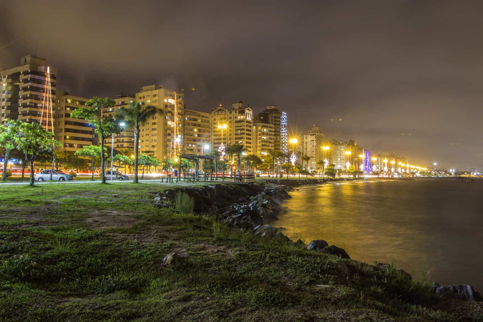 Turismo a Florianópolis: l’Isola della Magia tra spiagge incantevoli e vita notturna brasiliana
