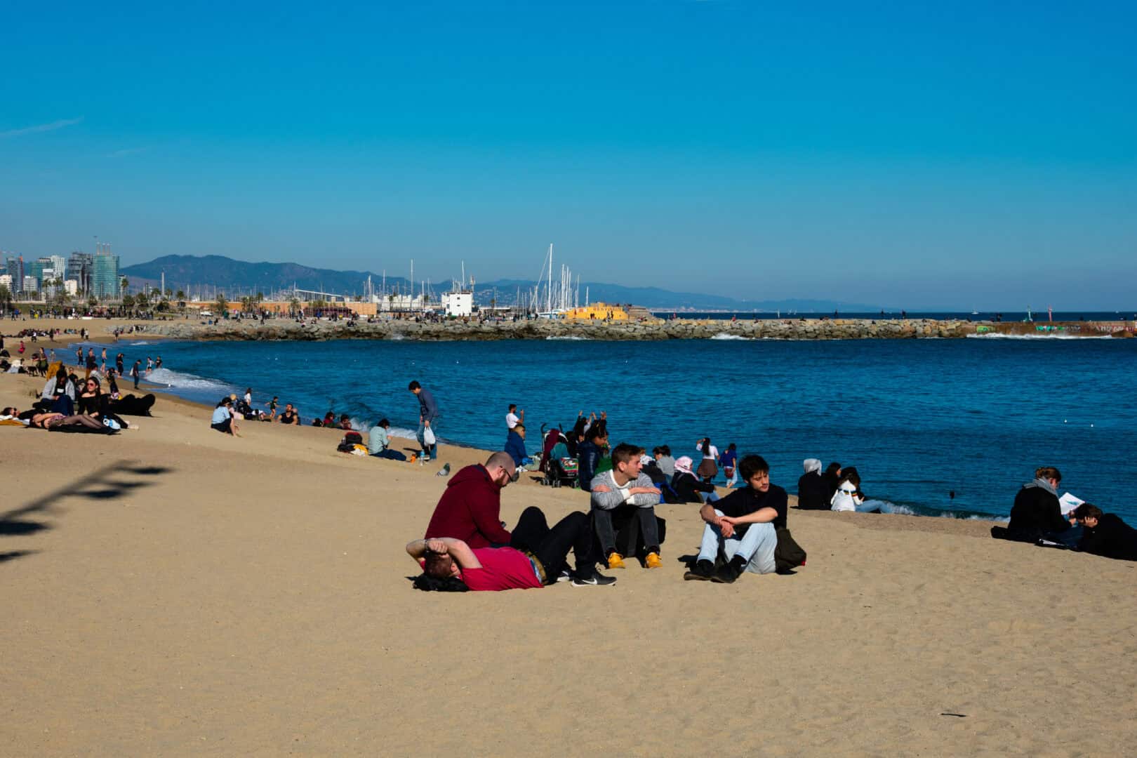 Inverno in Europa, ma la Spagna, dopo le alluvioni, resta al caldo