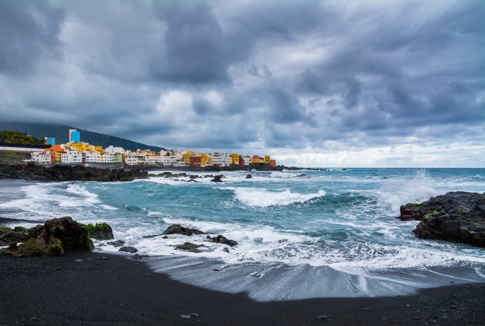 Burrasca fredda sulle Canarie: allerta meteo per piogge intense e temporali