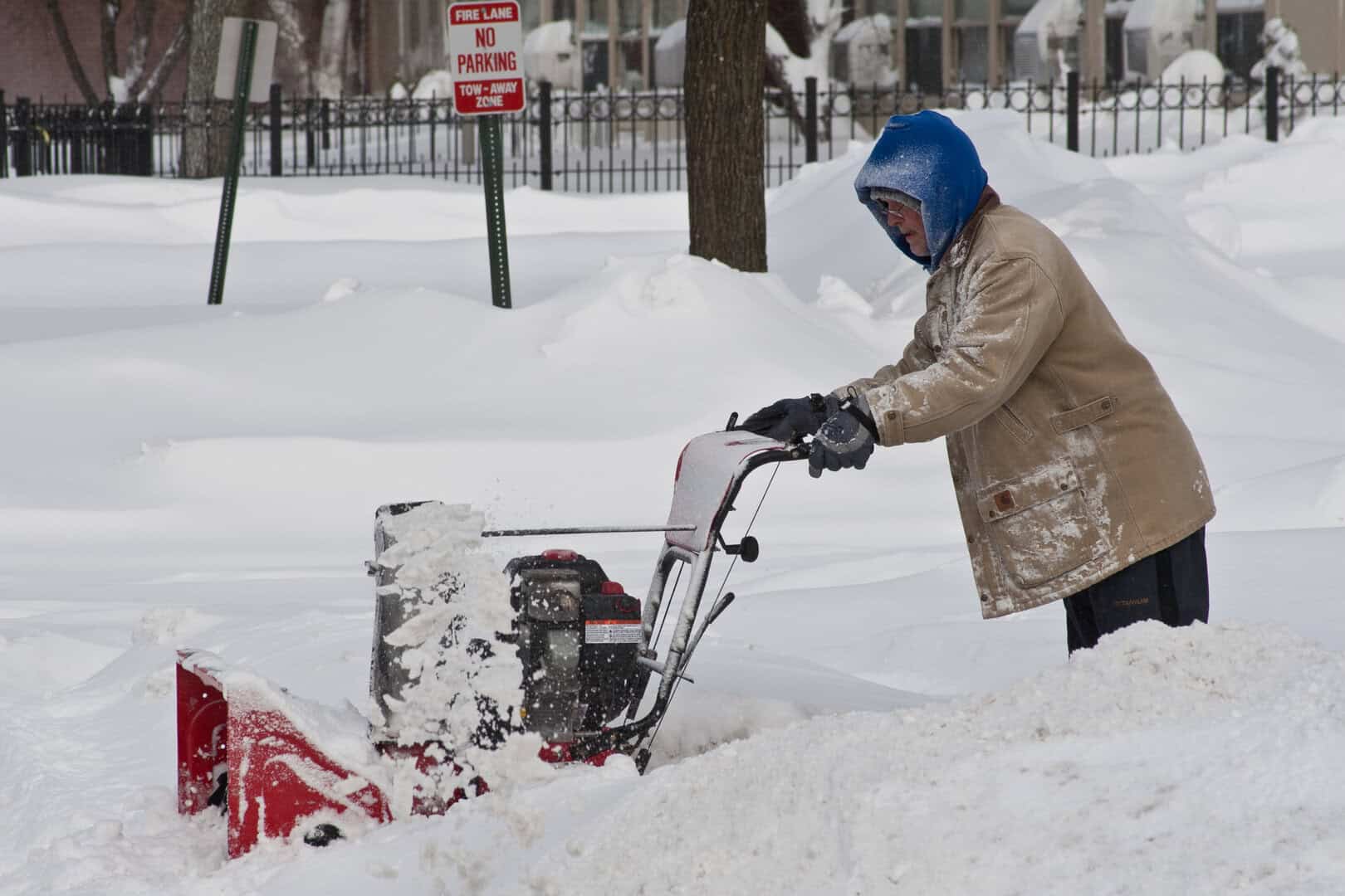 Gli Stati Uniti si preparano alla prima tempesta invernale: rischio neve a New York