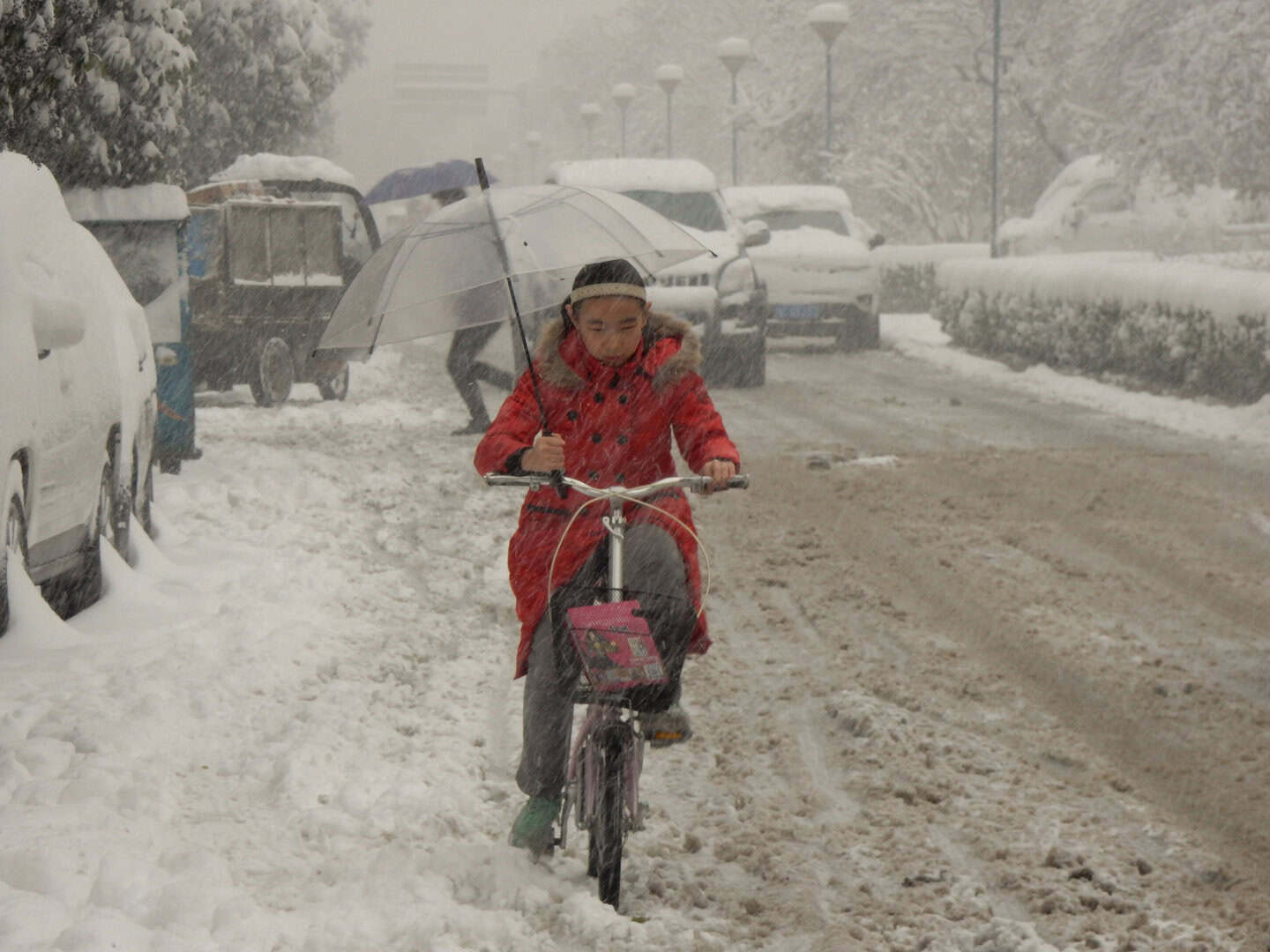 Tempeste di neve e gelo, il nord-est della Cina sotto condizioni meteo estreme