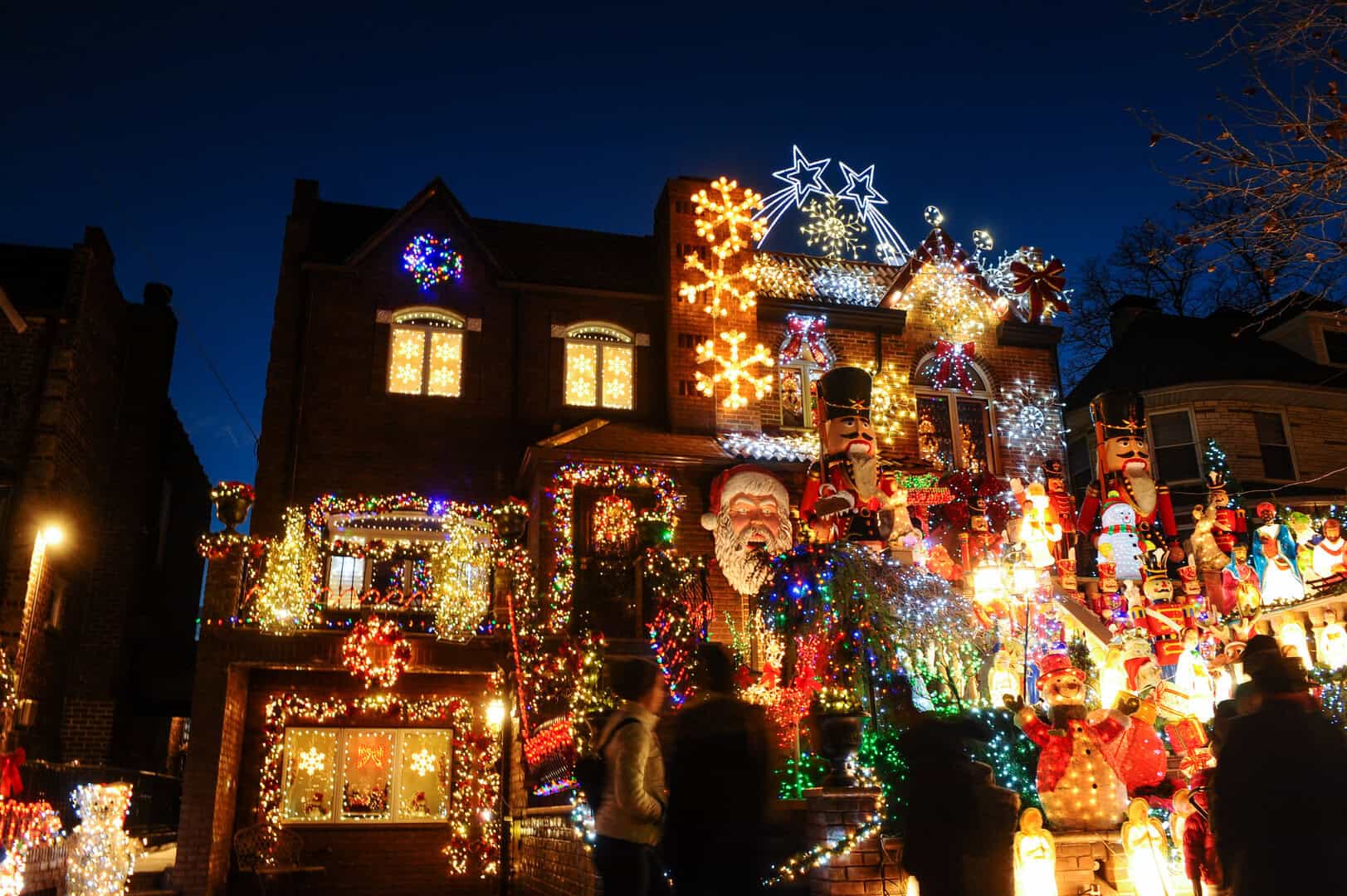 Turismo a New York: natale al Metropolitan con albero e decorazioni festive