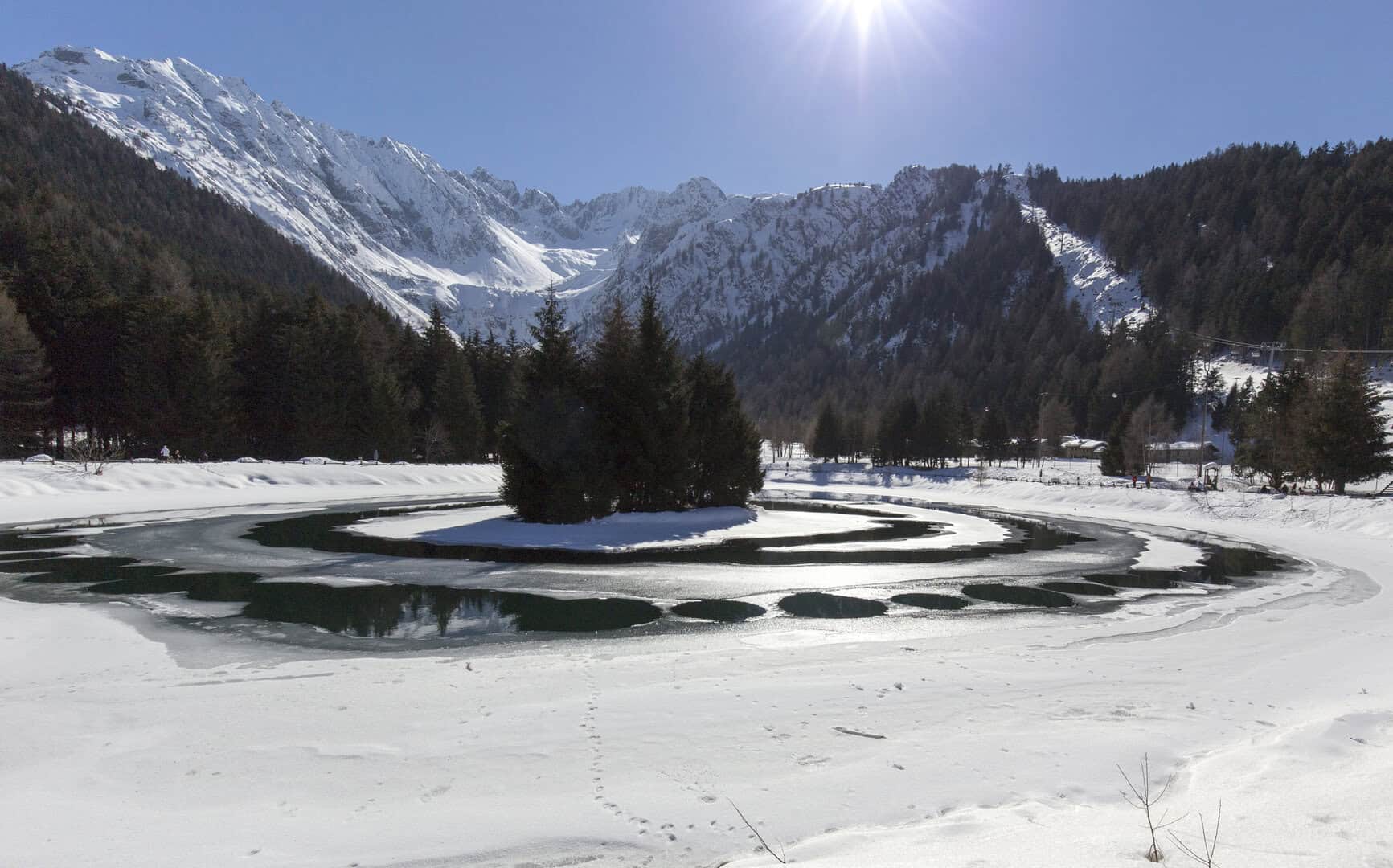 Turismo a Ponte di Legno. Sci, snowboard, ciaspole e pattinaggio