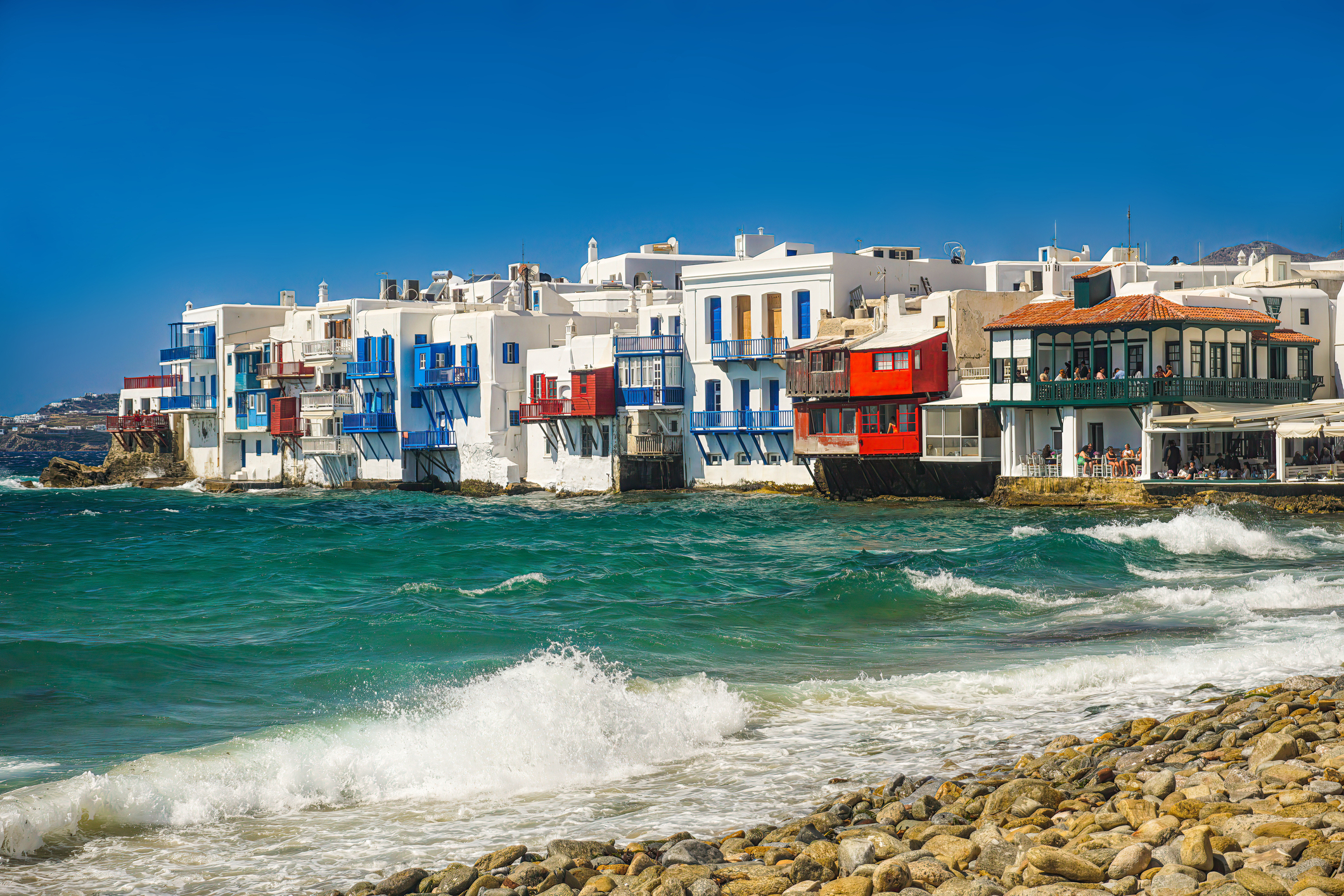 Turismo de invierno en Mikonos: clima, paisajes y gastronomía sin multitudes thumbnail