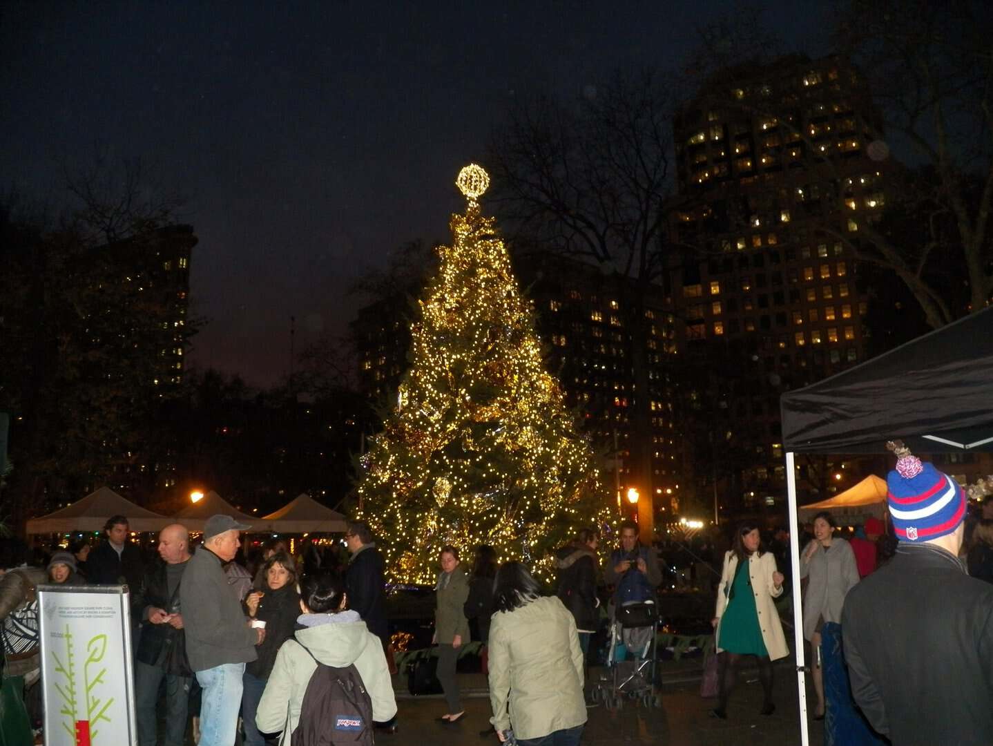 Turismo natalizio a New York. Guida a shopping e clima a Madison Square Park
