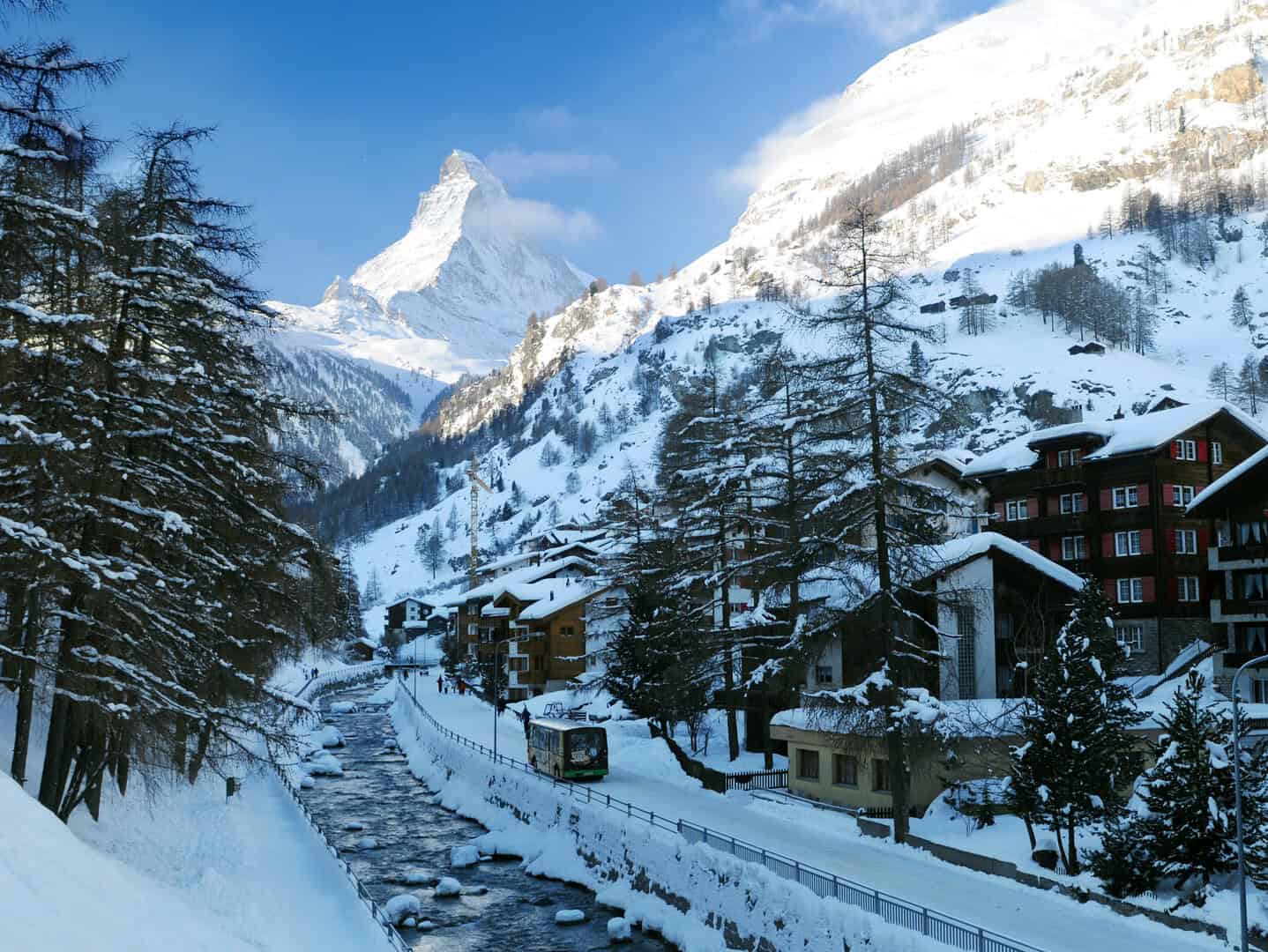 Turismo a Zermatt: sport invernali e panorami mozzafiato ai piedi del Cervino