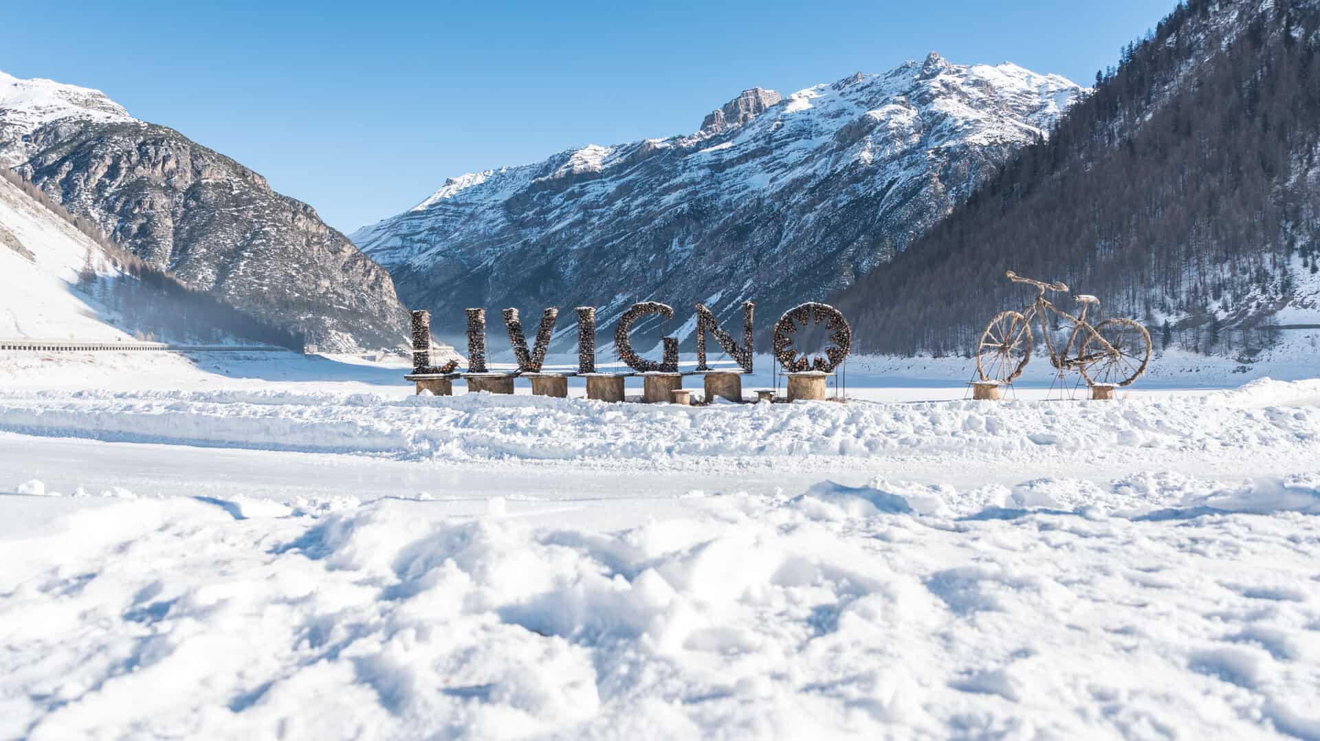 Turismo sulla neve, scopri Livigno: sci, snowboard, fondo, snow park e fat bike