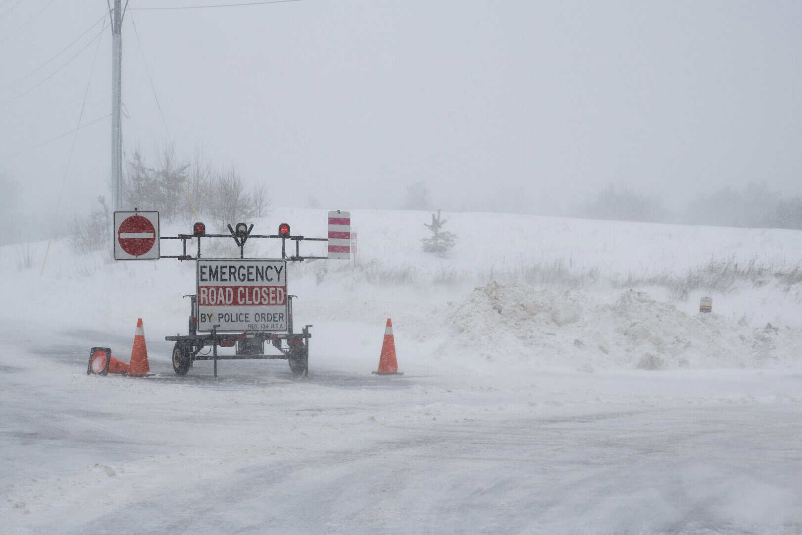 Neve intensa da effetto lago, emergenza in corso nello stato di New York