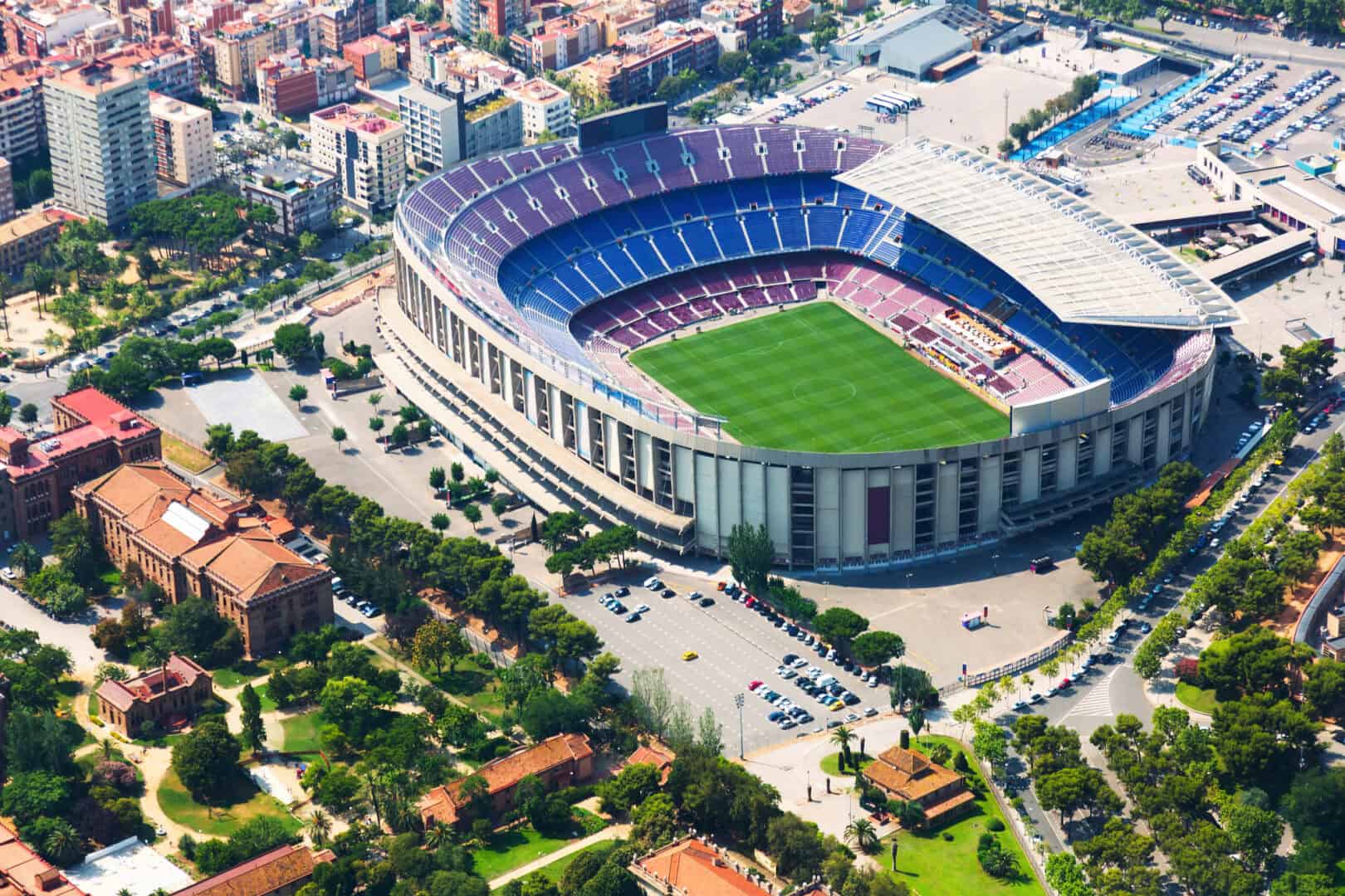 Il cambiamento climatico mette a rischio anche gli stadi di calcio