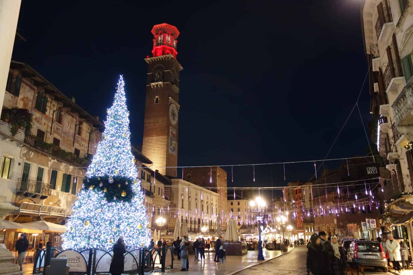 Turismo natalizio a Verona: mercatini e attrazioni tradizionali per festività da favola