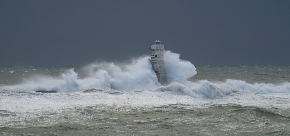 Tempesta Herminia si abbatte sull’Europa: meteo ora
