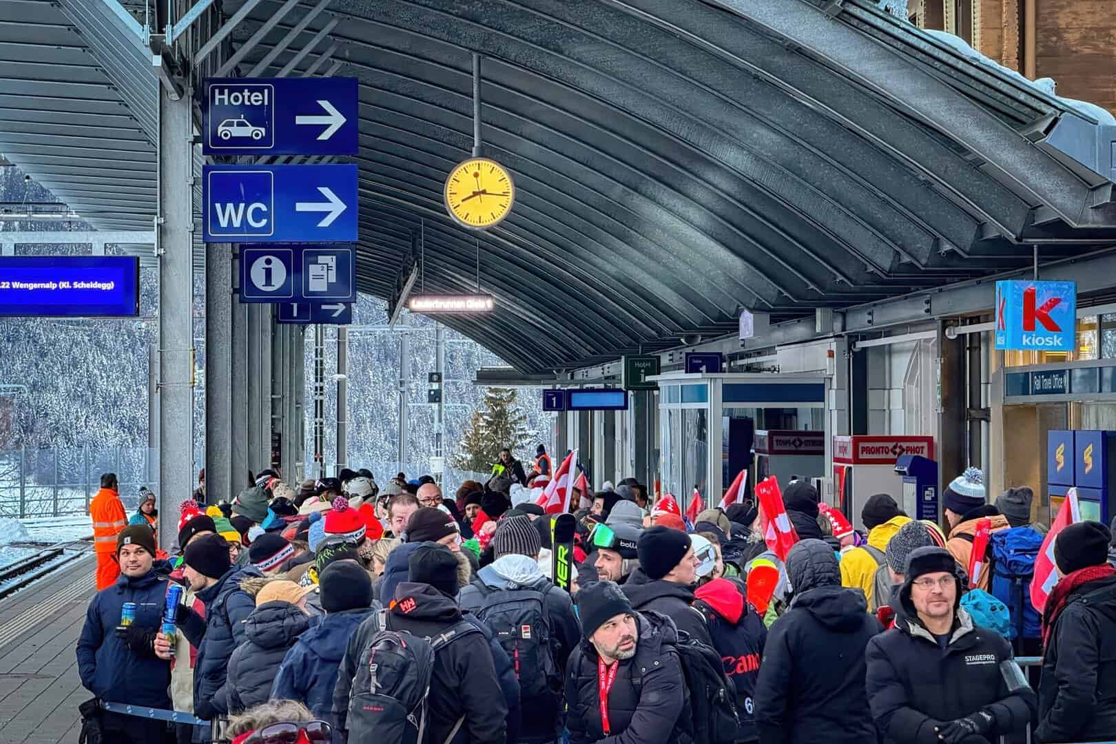 Meteo Lauberhorn: attese fino a tre ore a causa del forte vento
