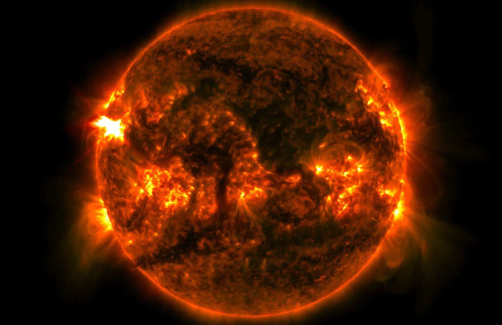 Il sole continua la fase di iperattività: altra potente eruzione il 3 gennaio