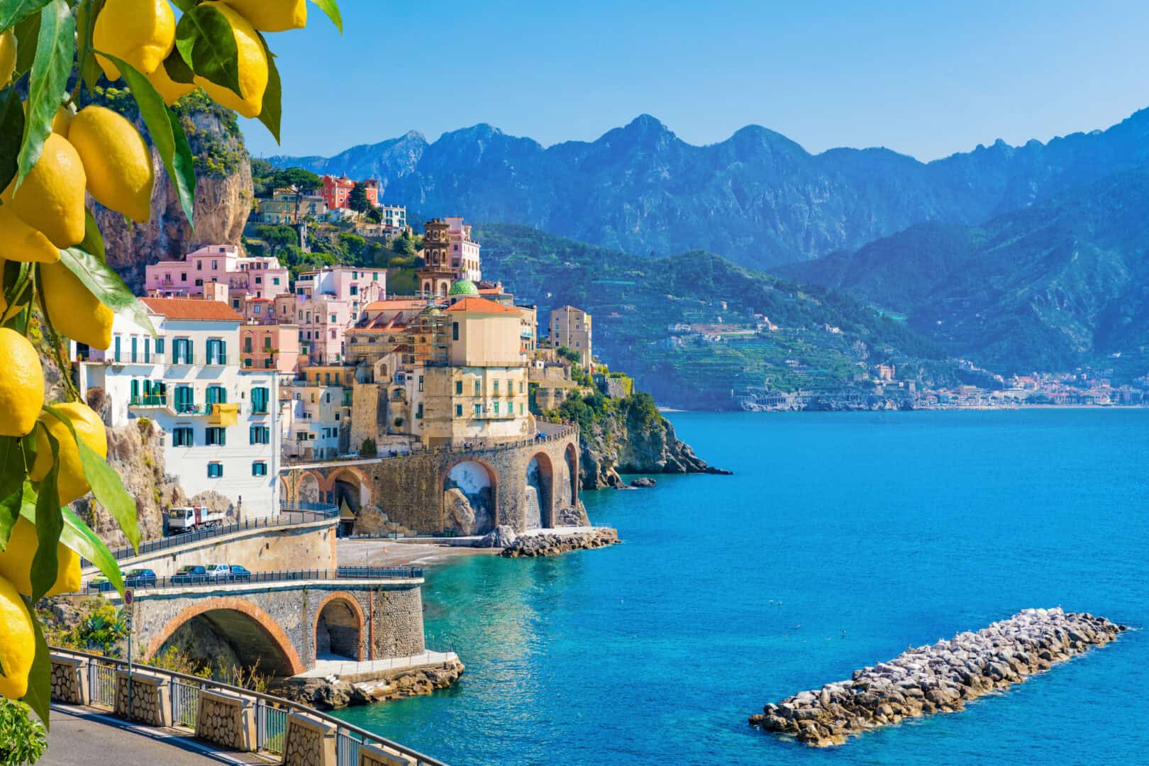 Viaggio low cost. Scopri la Costa Amalfitana tra mare e borghi pittoreschi