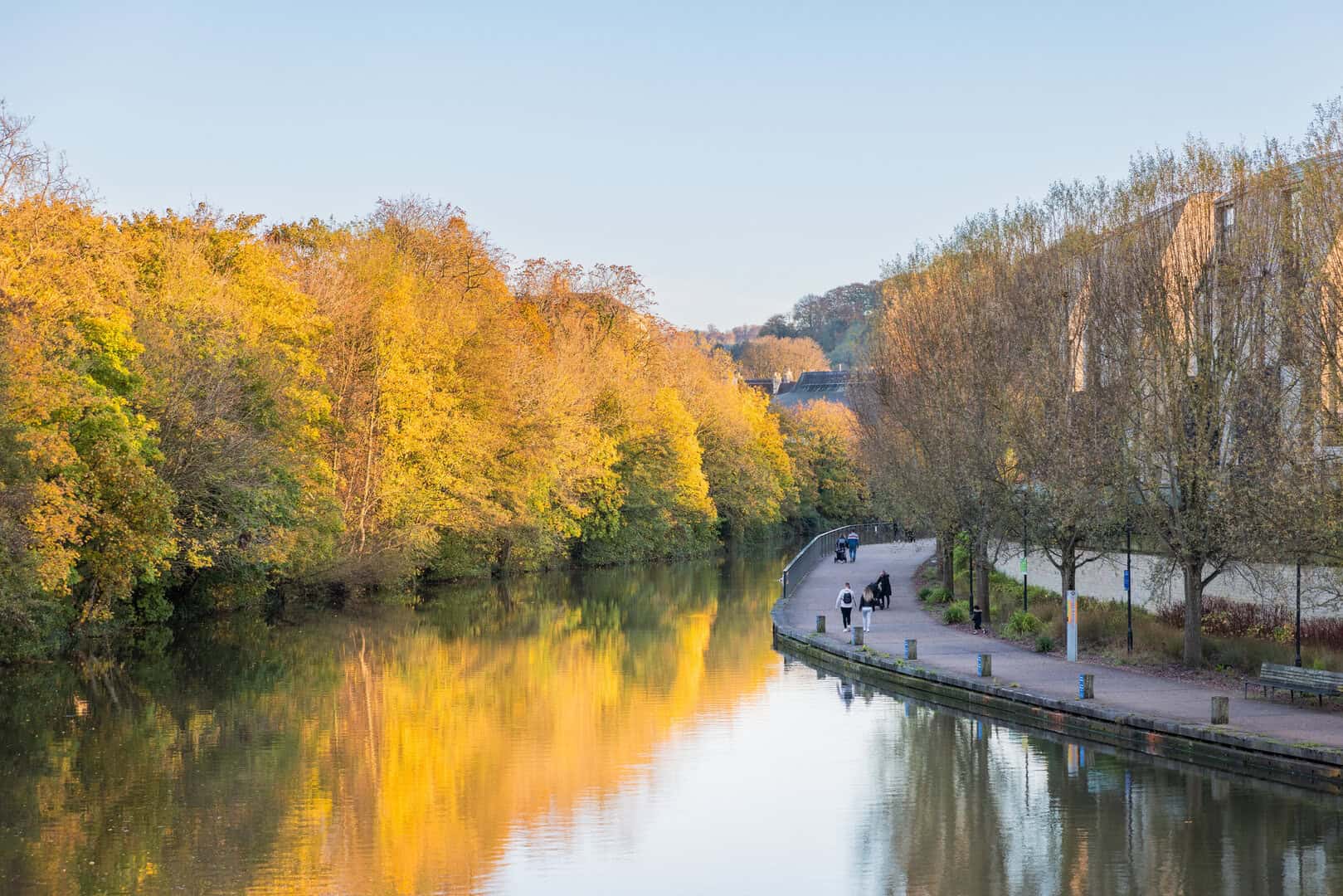 Viaggio nel Regno Unito. Scopri le passeggiate romantiche nella città di Bath