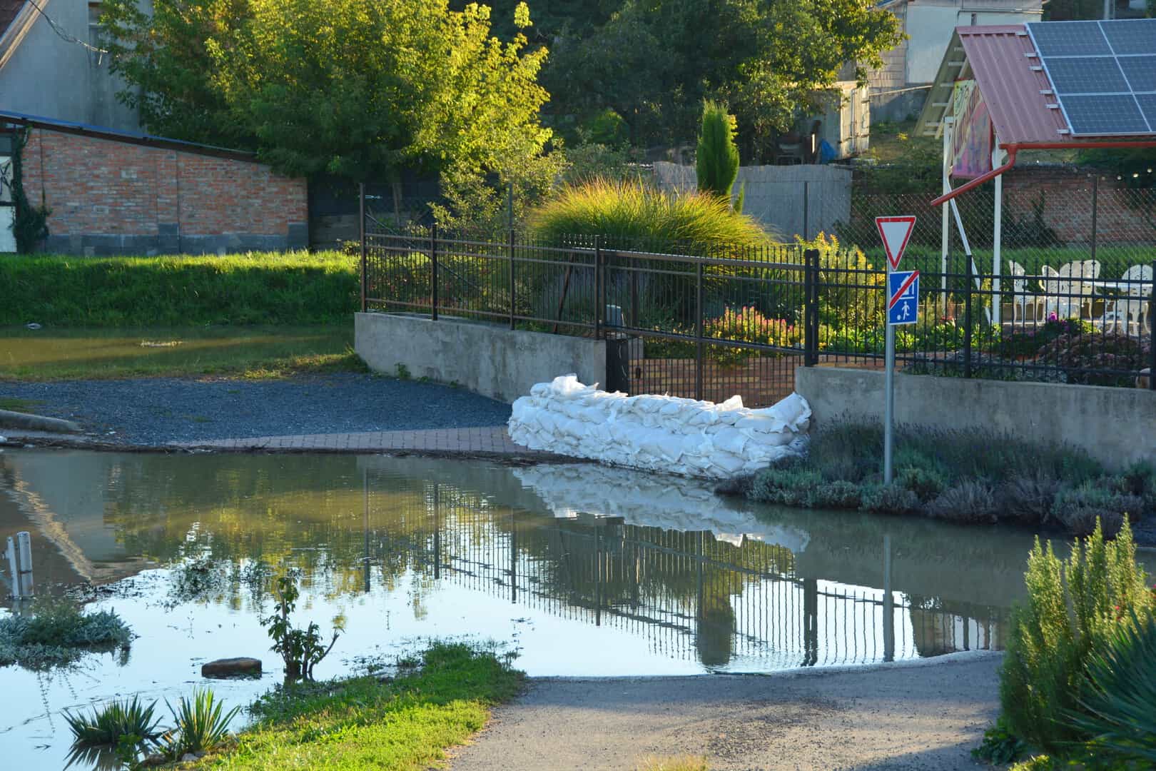 Meteo Ungheria: allerta gialla, strade trasformate in lastre di ghiaccio! Pioggia congelata in arrivo