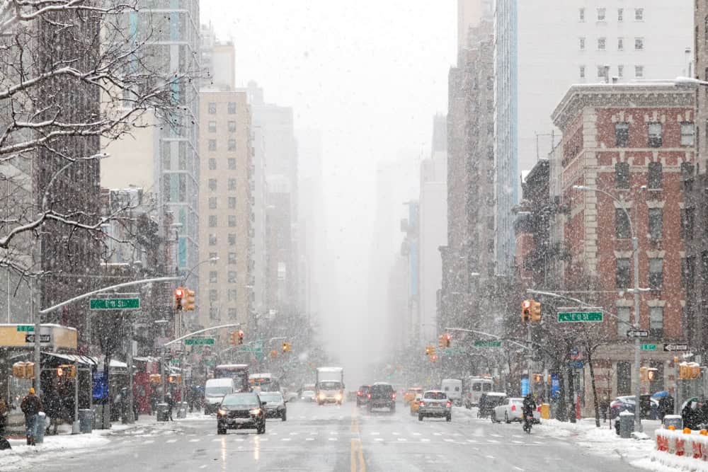 Meteo New York: allerta neve, forti nevicate e viabilità a rischio fino a notte fonda