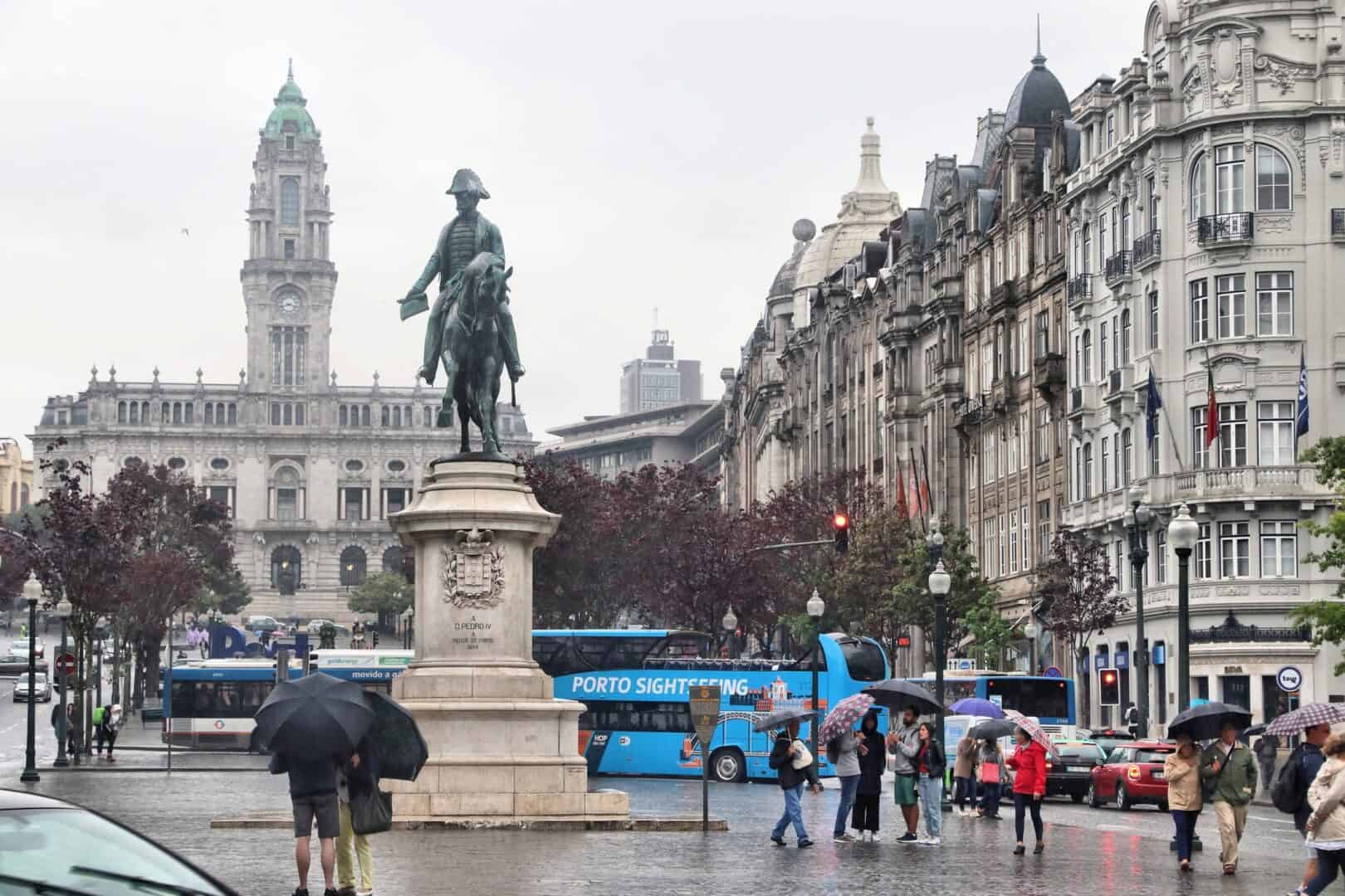 Meteo Portogallo: ondata di maltempo in arrivo, piogge e crollo delle temperature nei prossimi giorni