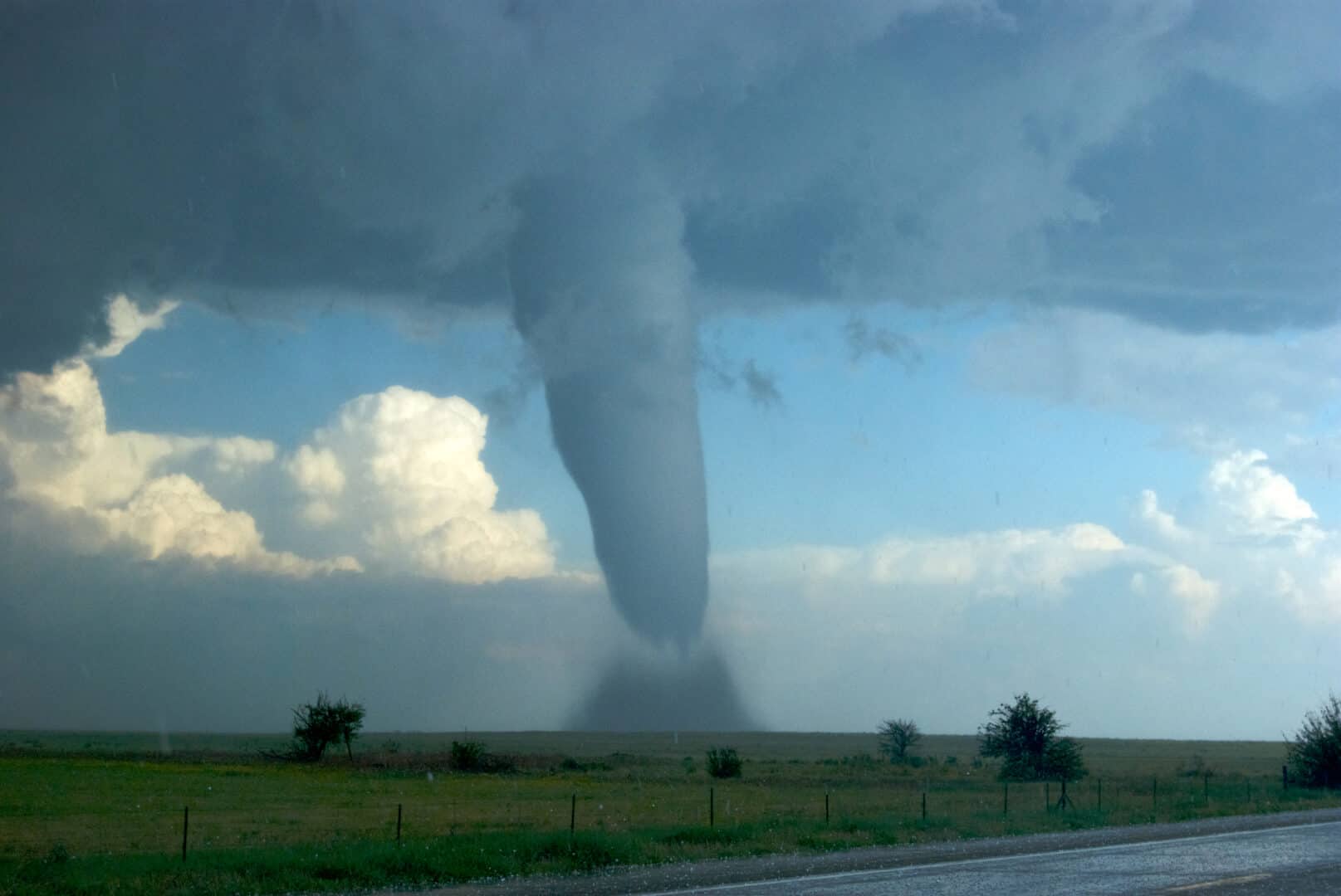 Meteo Indiana: tornado nella contea di Bartholomew, violente tempeste e danni gravi in tutta la regione