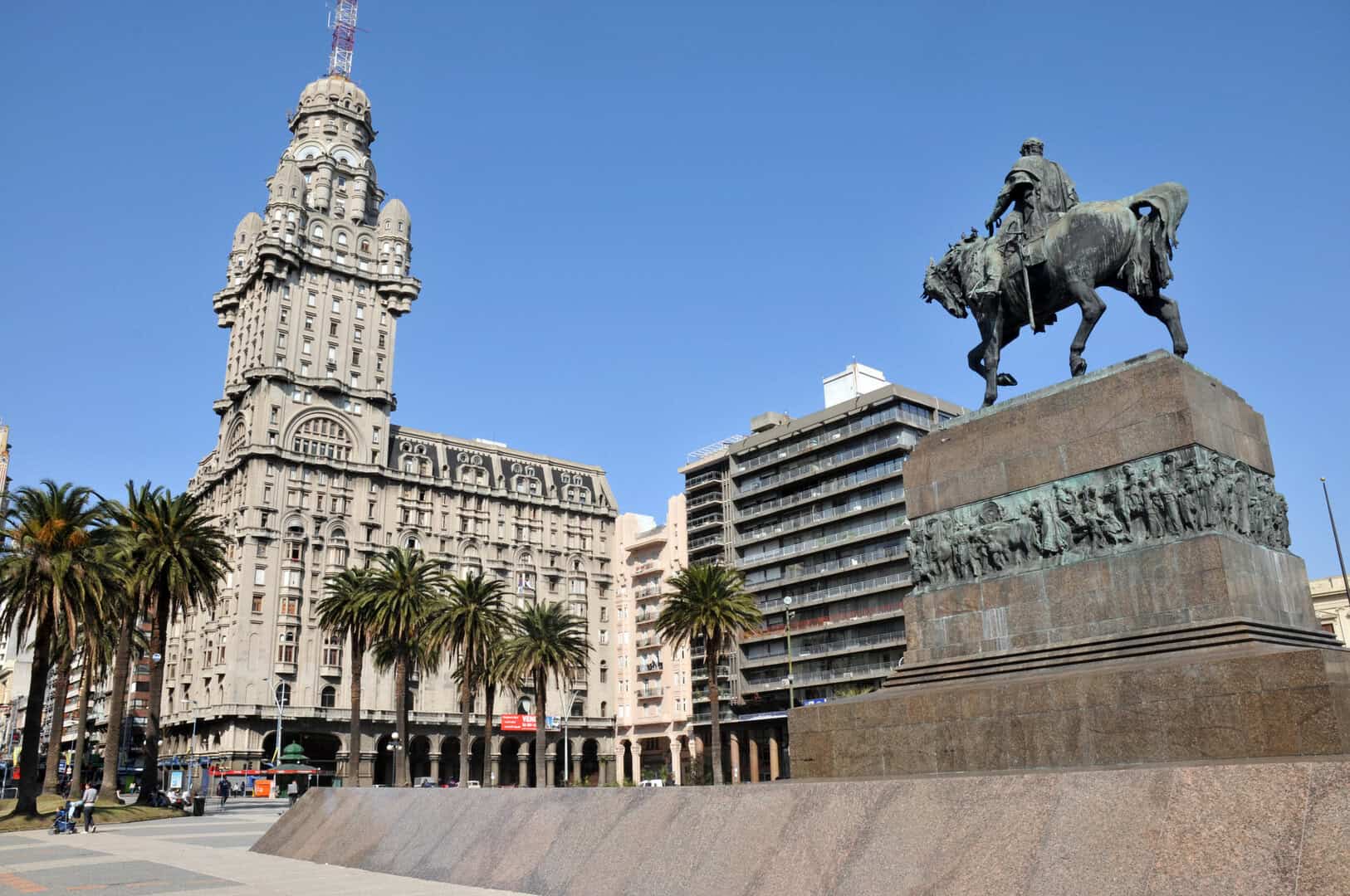 Montevideo, fascino d’Uruguay tra mare, musica e memoria