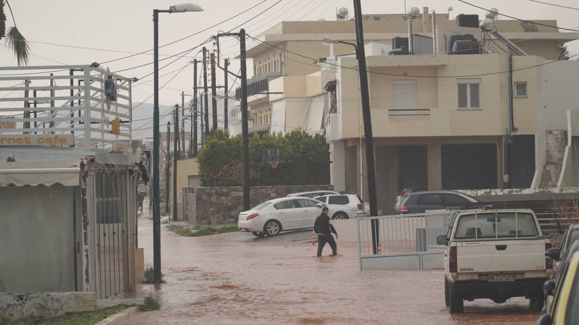 Meteo Grecia: piogge torrenziali devastano Creta, Paros e Mykonos