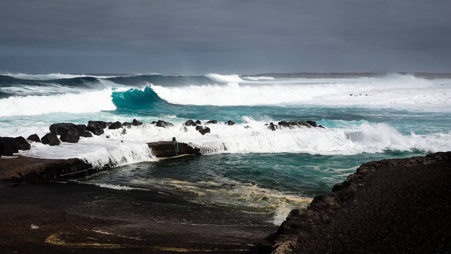Meteo Canarias: impatto estremo della burrasca Nuria oggi