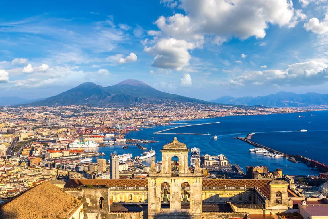 Meteo NAPOLI. Ciclone sfiora la città. Temperature inattese