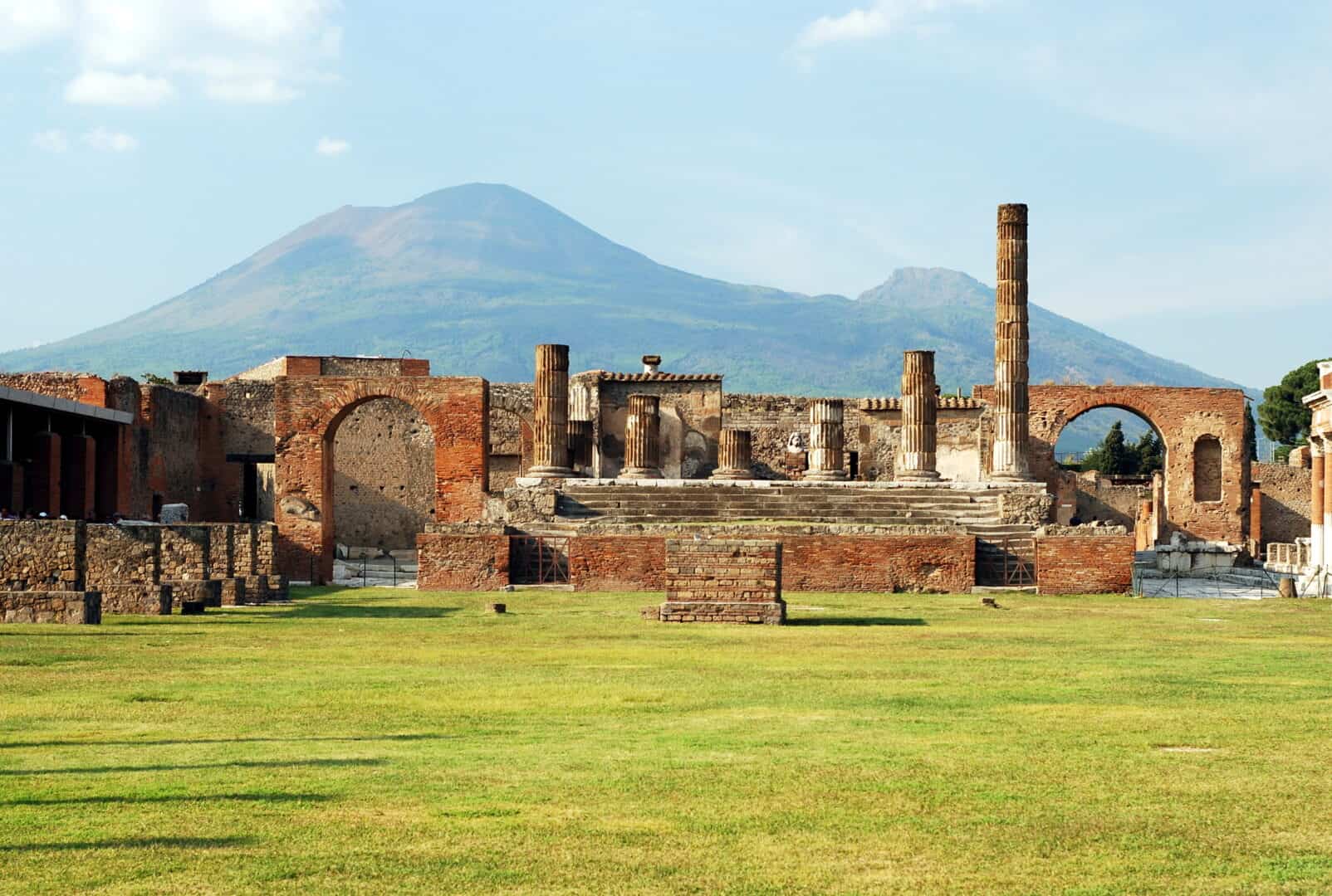 Pompei, tragedia nella Casa di Elle e Frisso: scoperti i resti di una famiglia in fuga
