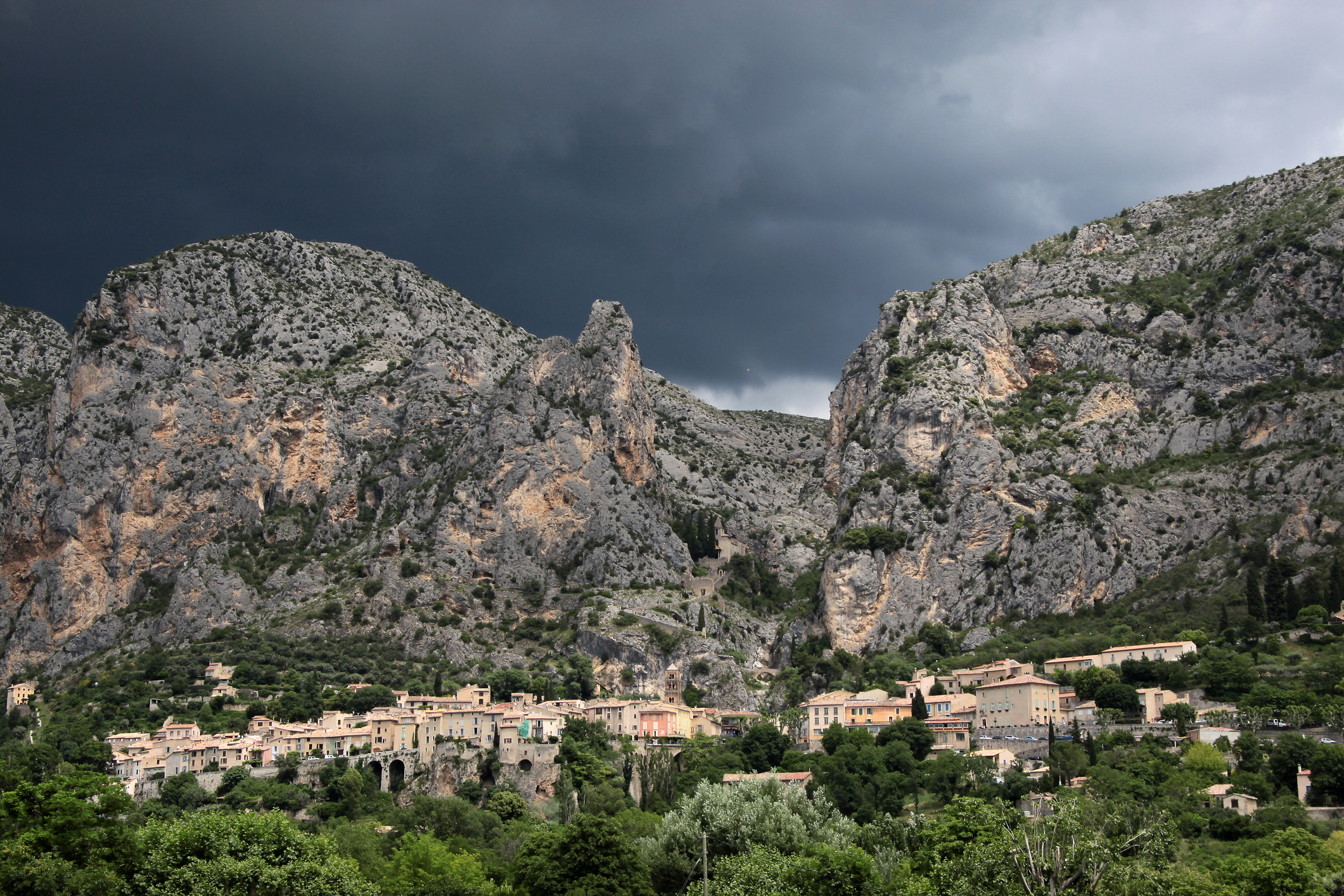 thunderstorms-in-France-2307