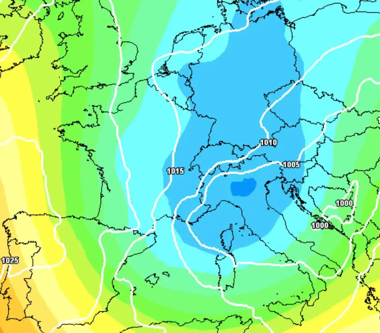 Prima parte del periodo in esame: aria artica e temperature al di sotto della media. Neve a bassa quota.