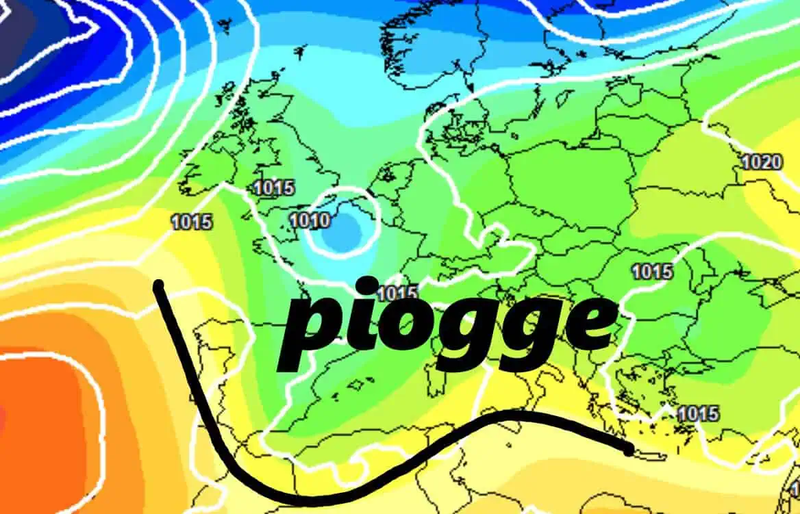 Area depressionaria prevista per domenica 30. Precipitazioni irregolari ma a tratti di una certa intensità generalmente sulle tirreniche.