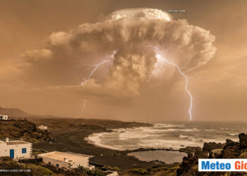Temporale verso Lanzarote (ricostruzione fotografica).