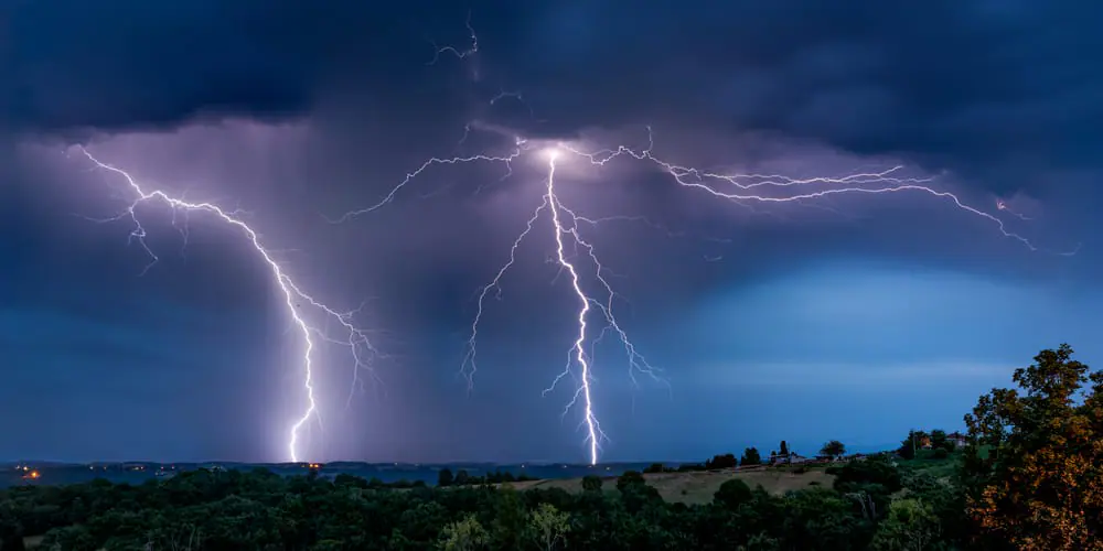 Meteo, la Tempesta Babet sconvolge il Nord Europa e Inghilterra. Vittime, danni ingenti