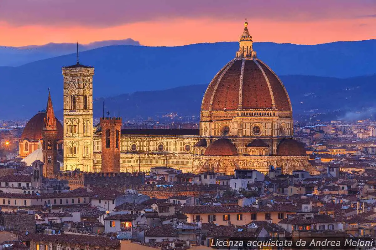 Meteo Firenze: nubi e piovaschi in arrivo, seguiti da nuvolosità e rovesci