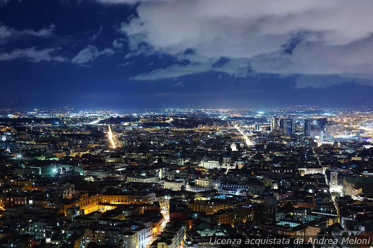 Meteo Napoli: nubi sparse e vento, tempo instabile nei prossimi giorni