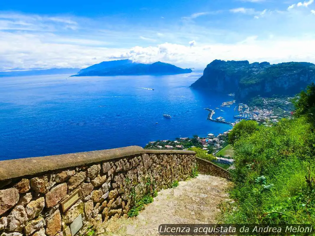 Meteo Napoli: sole e nuvole si alternano, arriva la pioggia e il vento