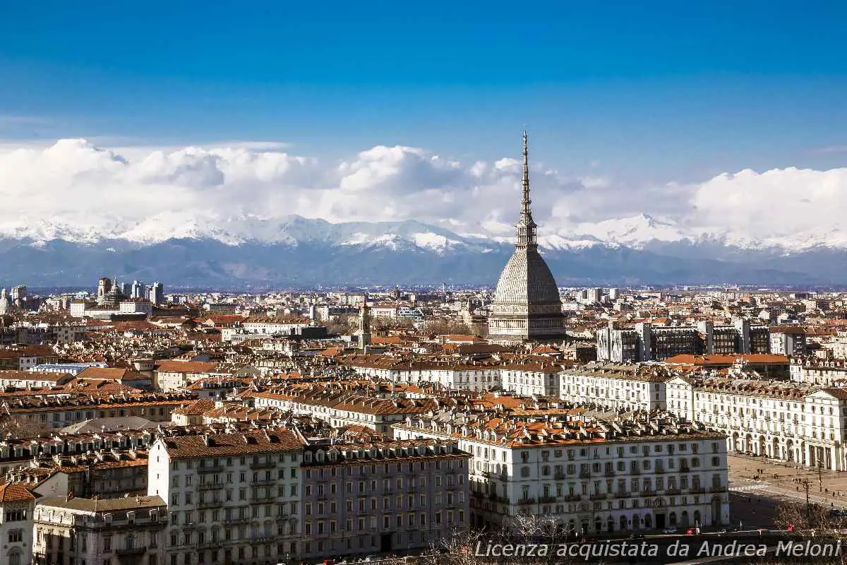 meteo-torino:-domani-nuvoloso-con-rovesci,-seguiti-da-schiarite-e-piovaschi-intermittenti