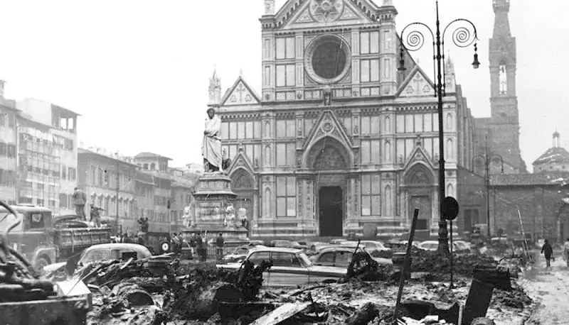 Alluvione devastante su Firenze