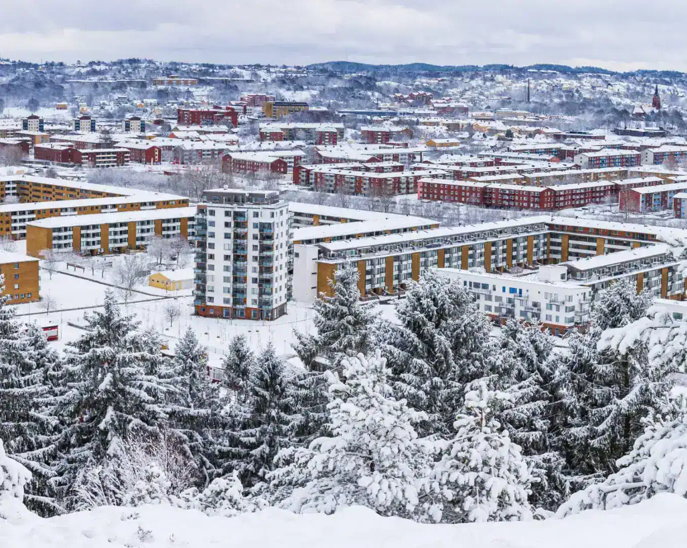 Previsioni meteo: drastico cambiamento con nevicate a bassa quota e freddo intenso