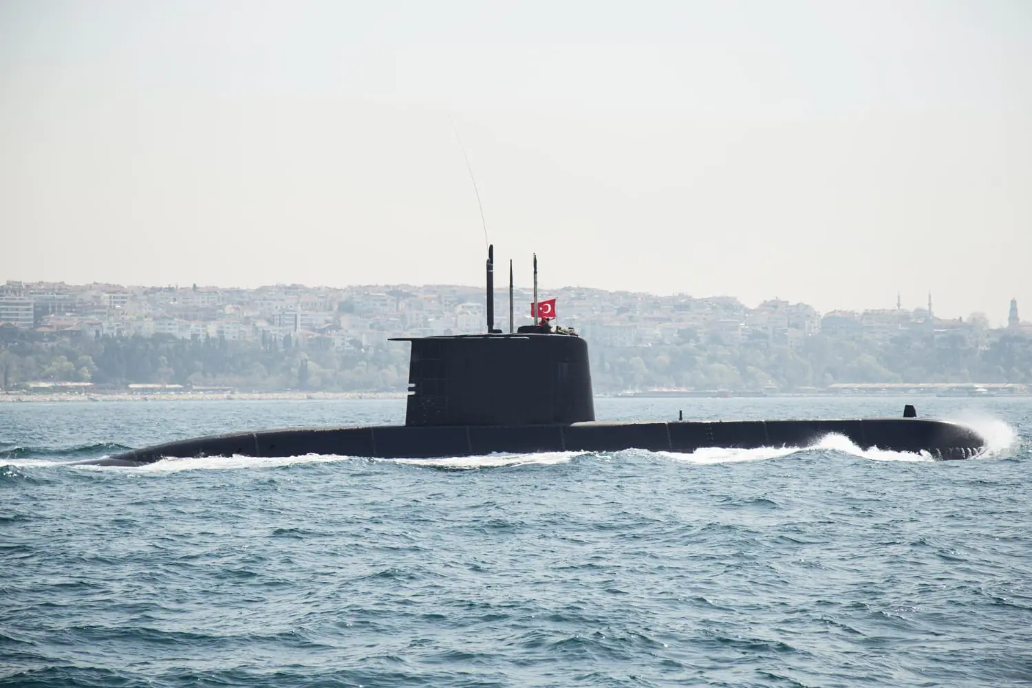 Allerta in Italia per l’avvicinamento di un sottomarino nucleare: ecco i dettagli