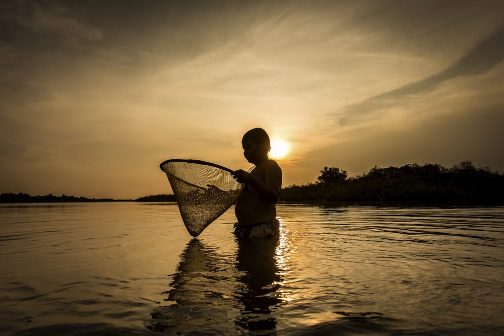 Cambogia a causa del cambiamento climatico pescatori al collasso